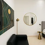 Garibaldi 118 Luxury